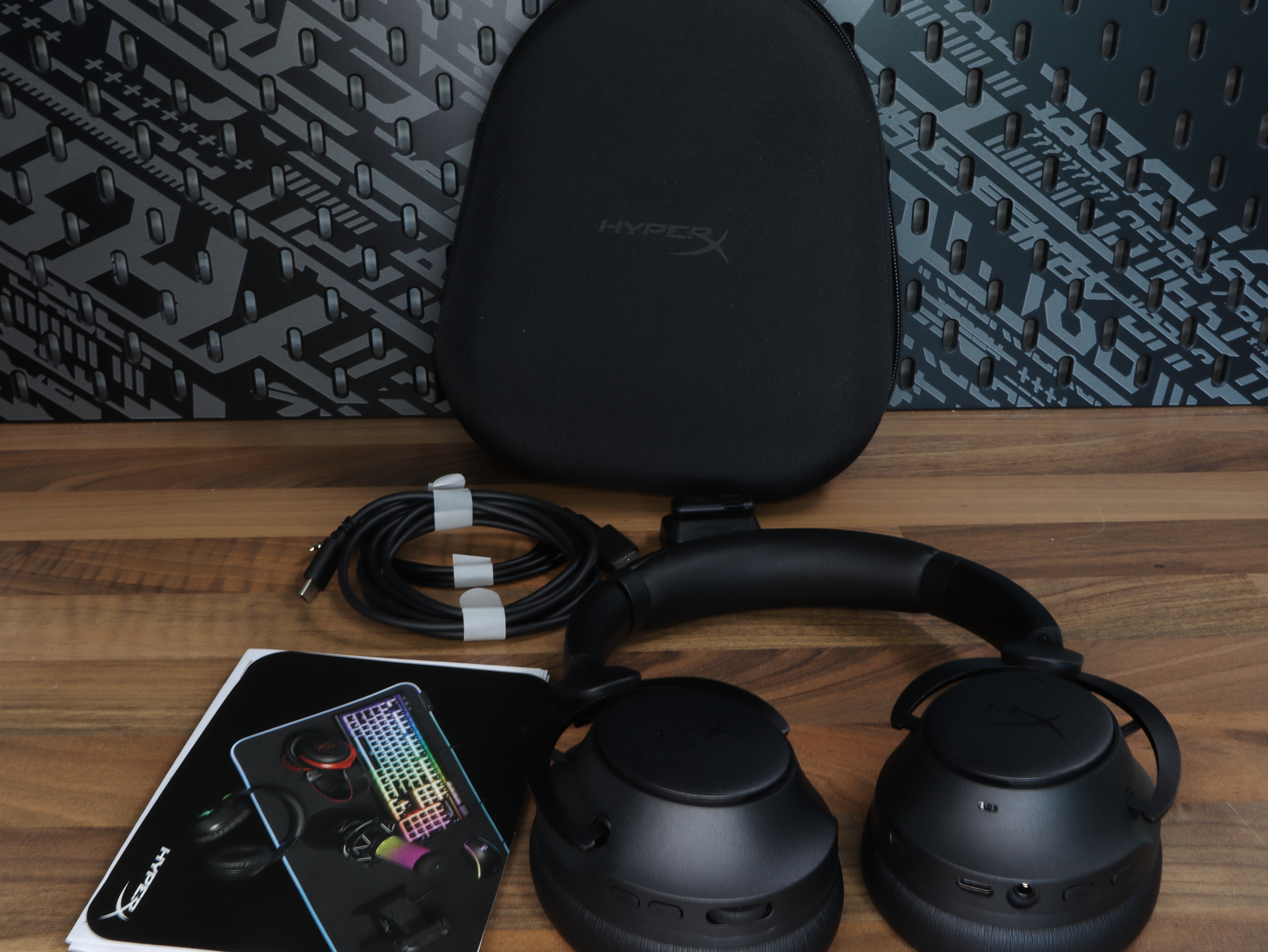 Gaming bluetooth 2.4 dongle comfort signature headset headphones Wireless Dual MIX 2 Cloud HyperX.JPG
